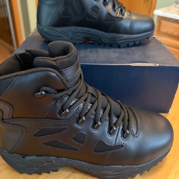 Reebok Rapid Response - Picture 1 of 6